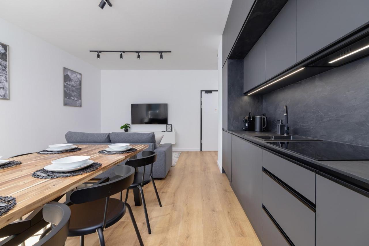 Luxurious Apartment Rakowicka Krakow By Renters Prestige Exterior foto