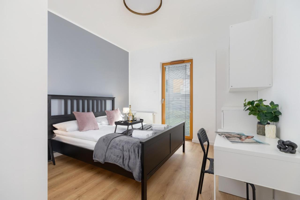 Luxurious Apartment Rakowicka Krakow By Renters Prestige Exterior foto